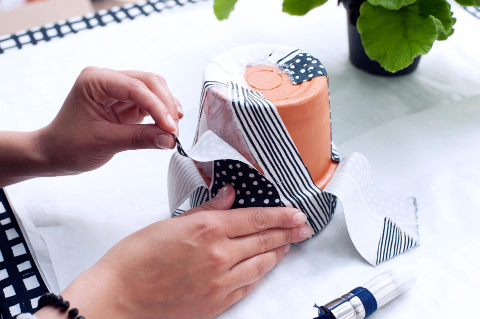 Astuce création : une Primevère vêtue de noir et blanc - étape 2 Astuce création : une Primevère vêtue de noir et blanc - étape 2 Maplantemonbonheur.fr
