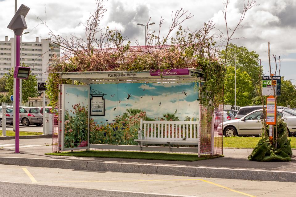 www.maplantemonbonheur.fr Attendre son bus dans la verdure www.maplantemonbonheur.fr végétal abribus Nantes urbain