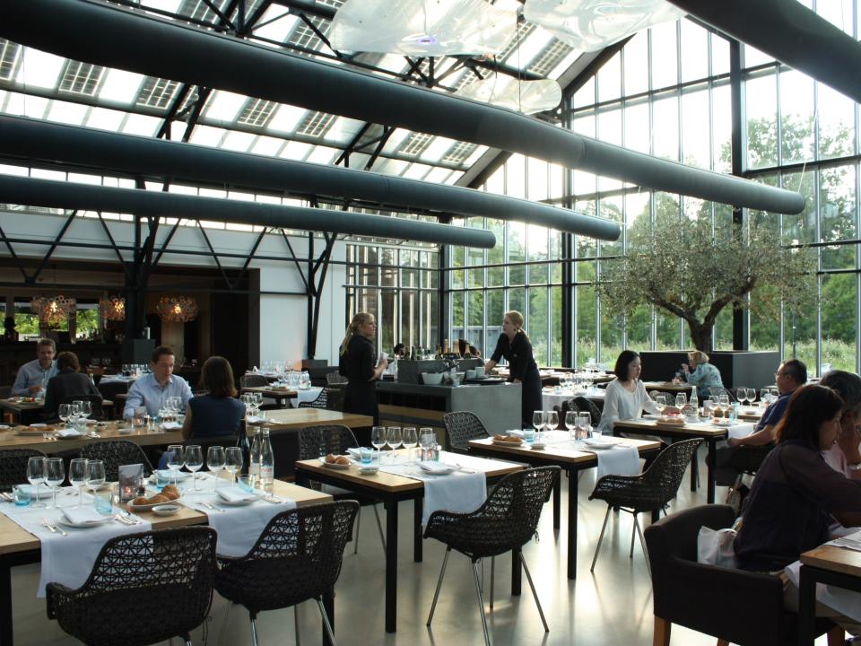 maplantemonbonheur.fr Diner dans une serre maplantemonbonheur.fr diner serre vegetal
