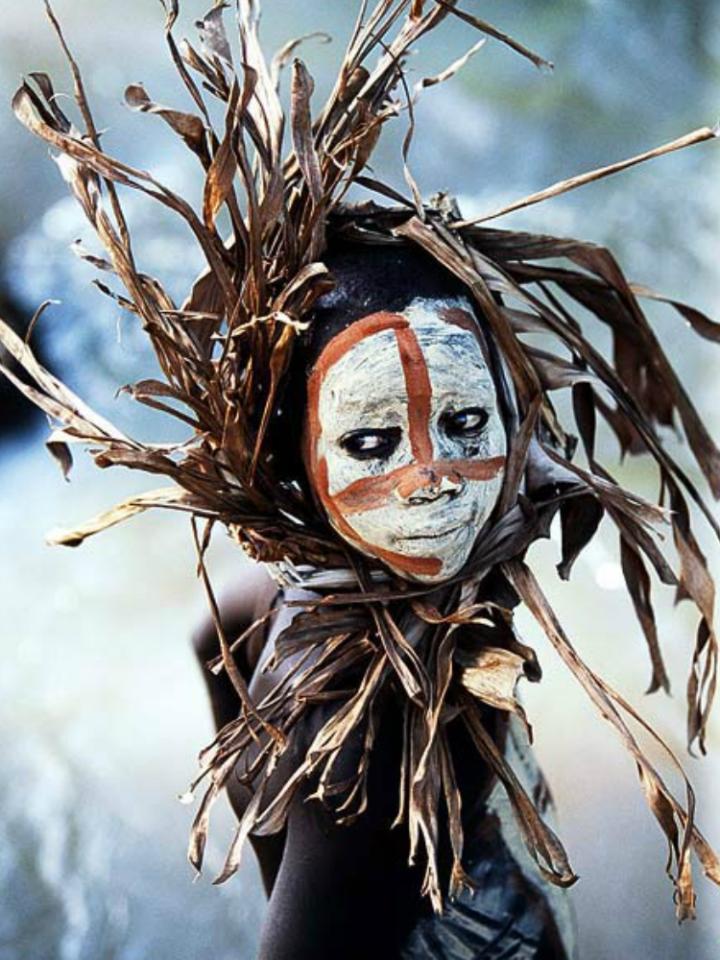 Hans Silvester Surma & Mursi tribe East Africa's Omo Valley Mooiwatplantendoen